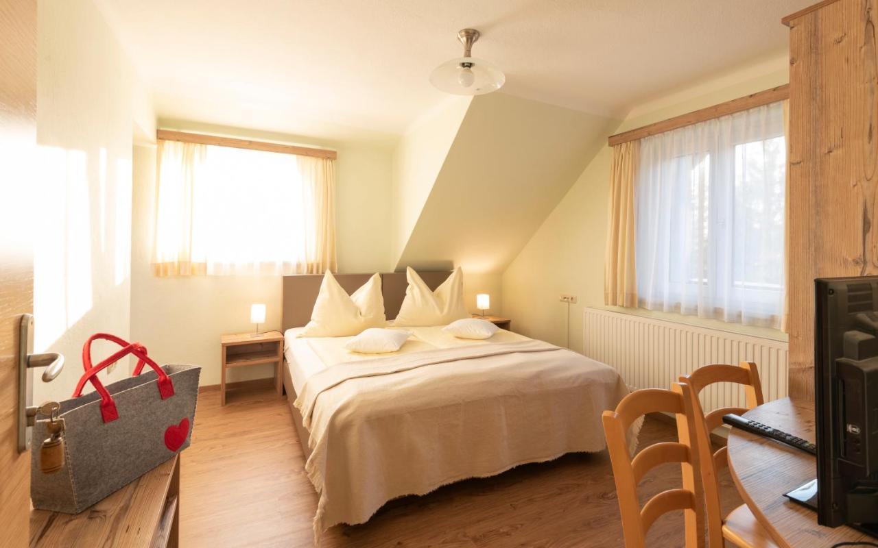 Gasthof Pension Orthofer Sankt Jakob im Walde Esterno foto